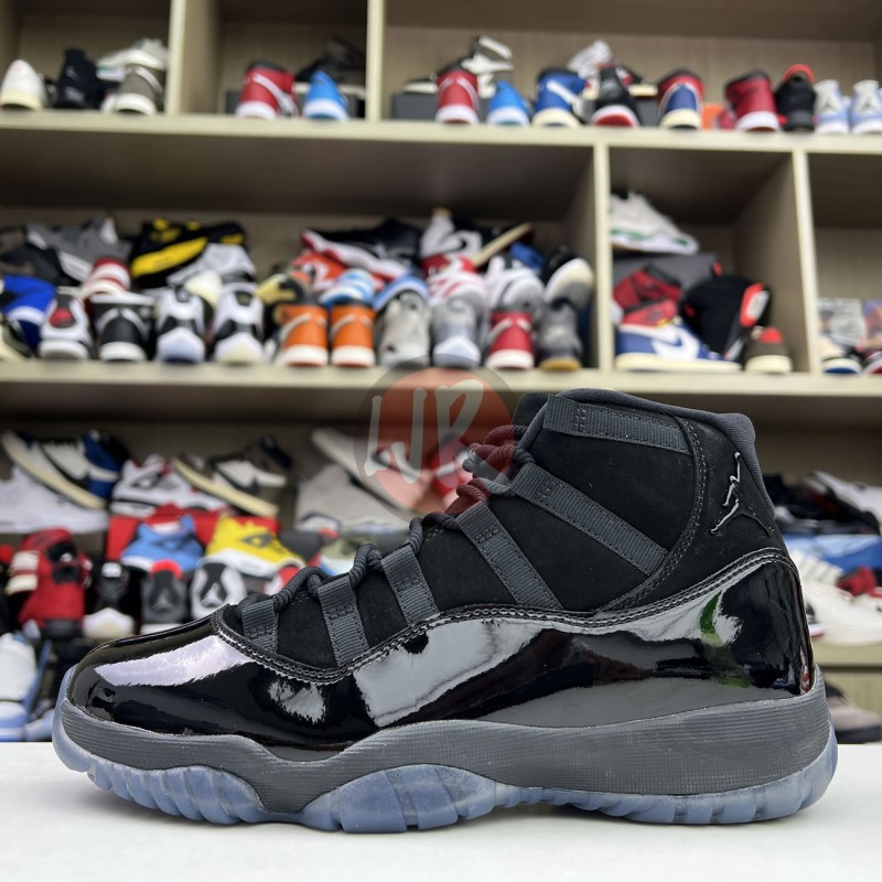 AIR JORDAN 11 RETRO "Cap & Gown"