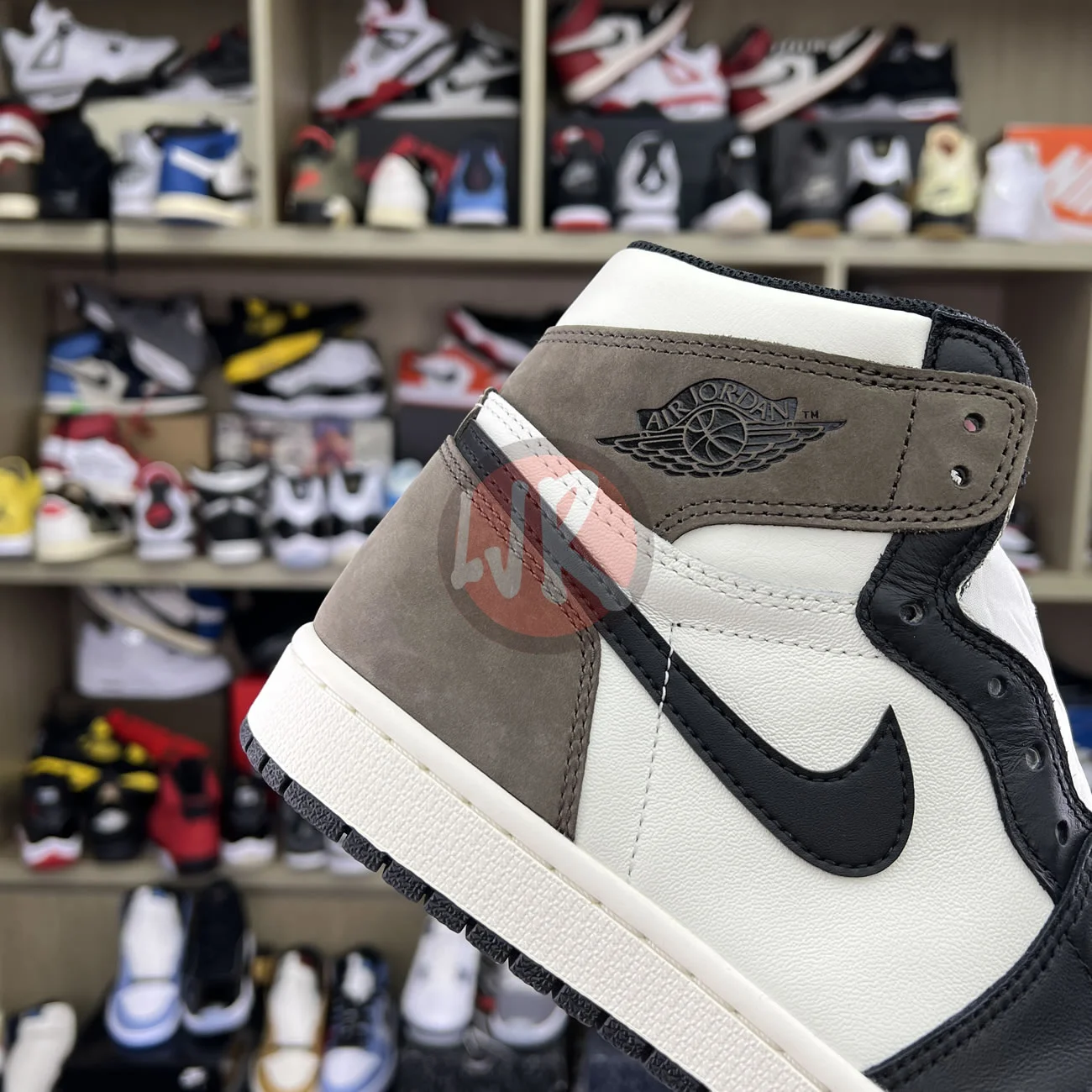 Air Jordan 1 Retro High Dark Mocha 555088 105 Ljr Sneakers (10) - www.bc-ljr.net