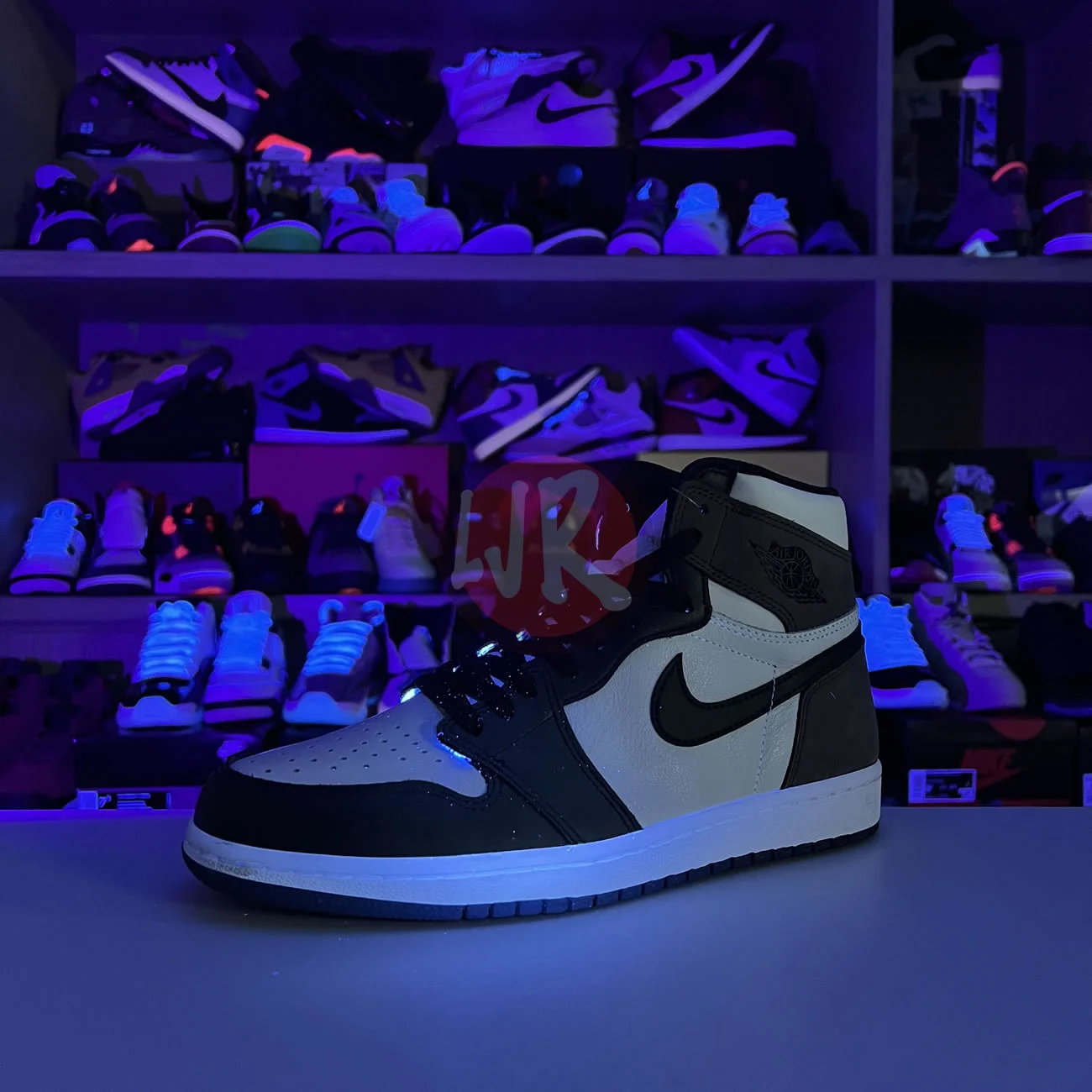 Air Jordan 1 Retro High Dark Mocha 555088 105 Ljr Sneakers (13) - www.bc-ljr.net