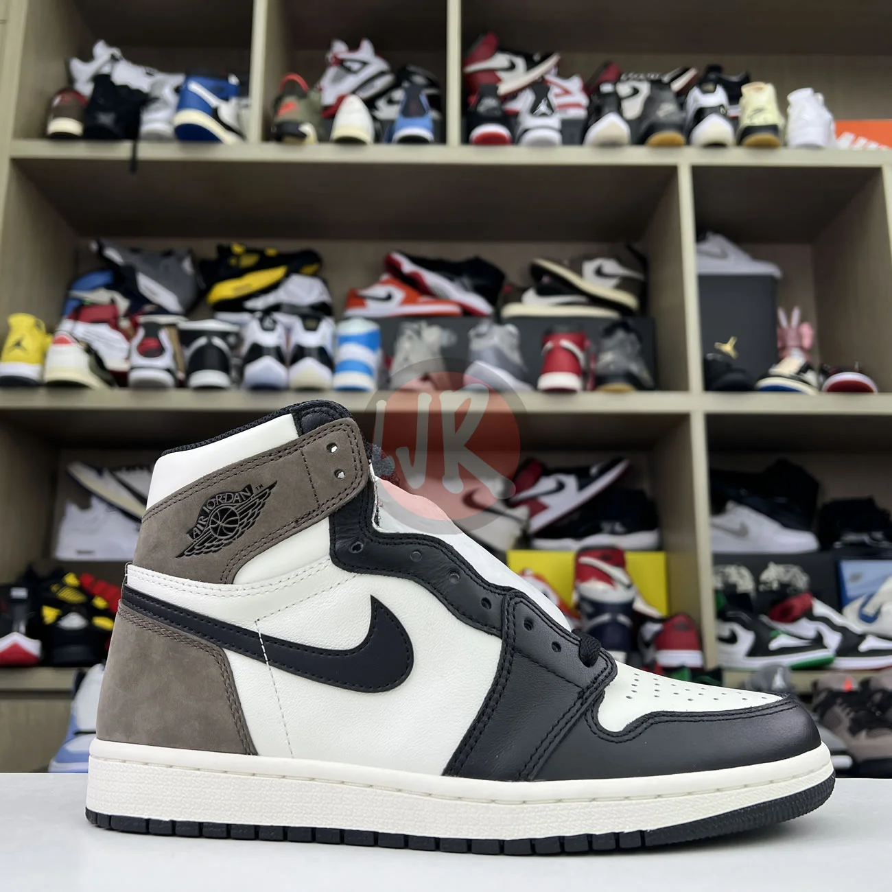Air Jordan 1 Retro High Dark Mocha 555088 105 Ljr Sneakers (2) - www.bc-ljr.net