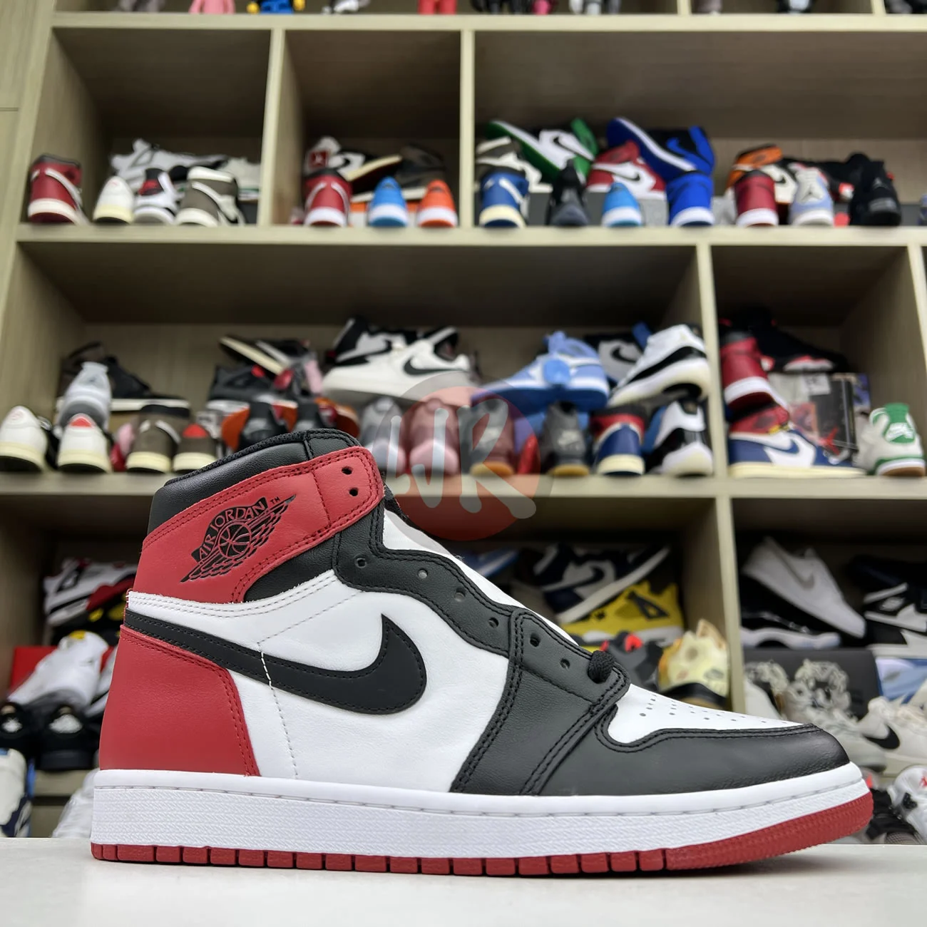 Air Jordan 1 Retro Black Toe 2016 555088 125 Ljr Sneakers (1) - www.bc-ljr.net