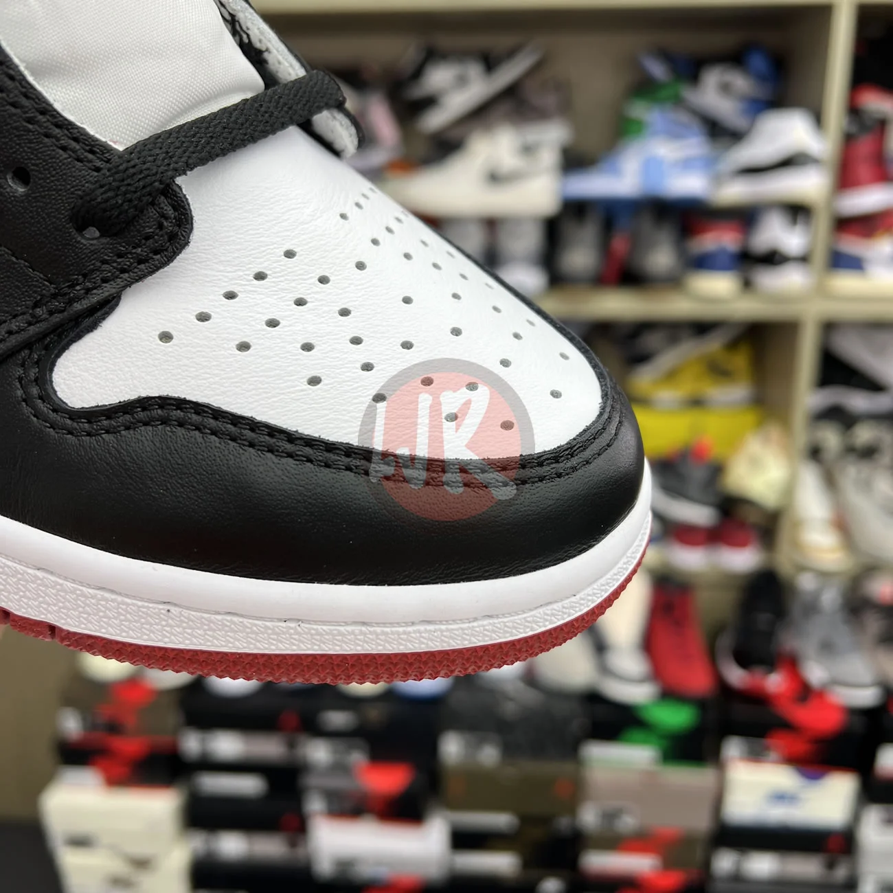 Air Jordan 1 Retro Black Toe 2016 555088 125 Ljr Sneakers (3) - www.bc-ljr.net