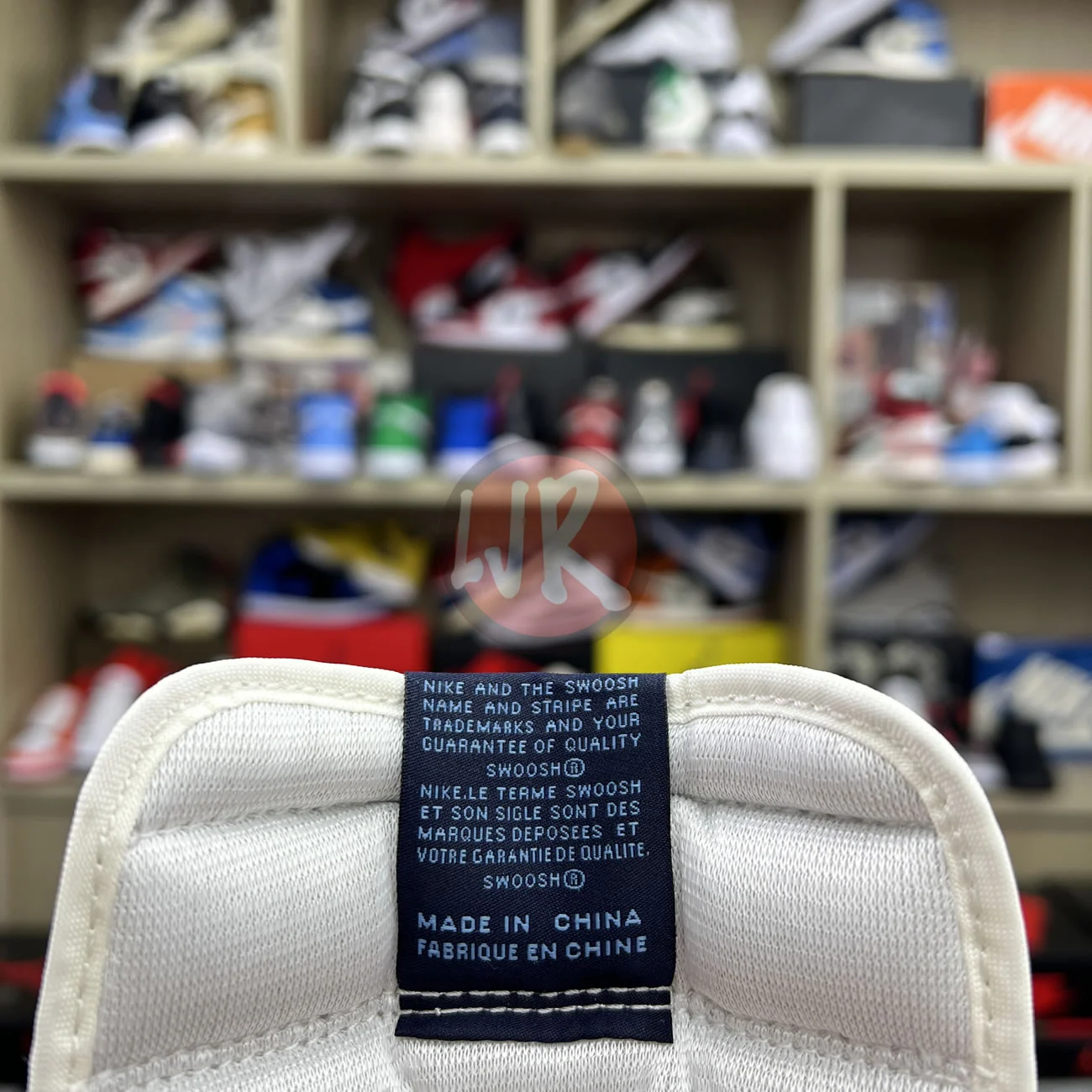 Air Jordan 1 Retro High Obsidian University Blue 555088 140 Ljr Sneakers (17) - www.bc-ljr.net