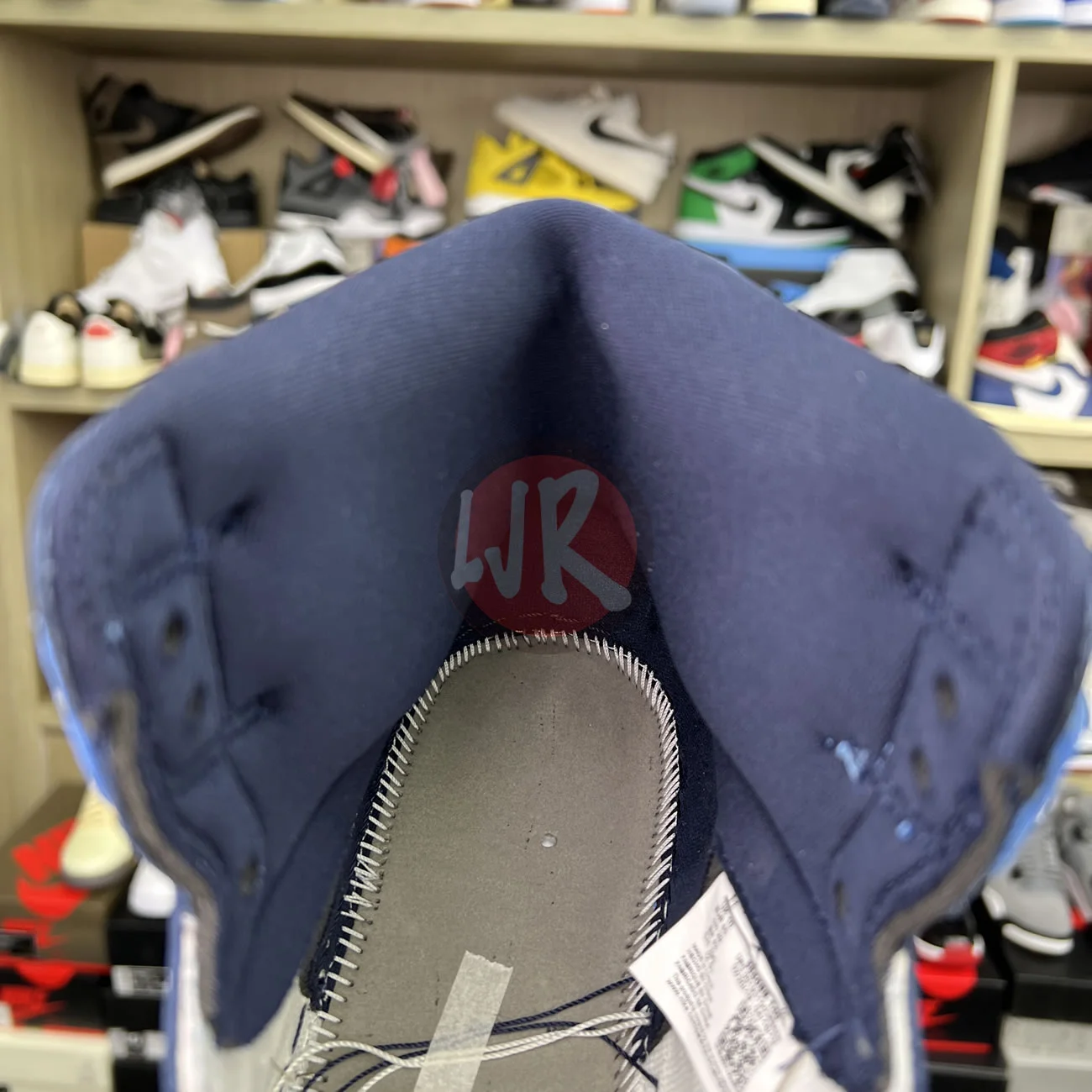 Air Jordan 1 Retro High Obsidian University Blue 555088 140 Ljr Sneakers (4) - www.bc-ljr.net
